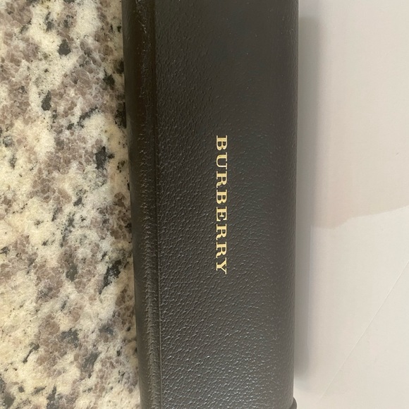 Authentic Burberry Sunglasses - Picture 8 of 9
